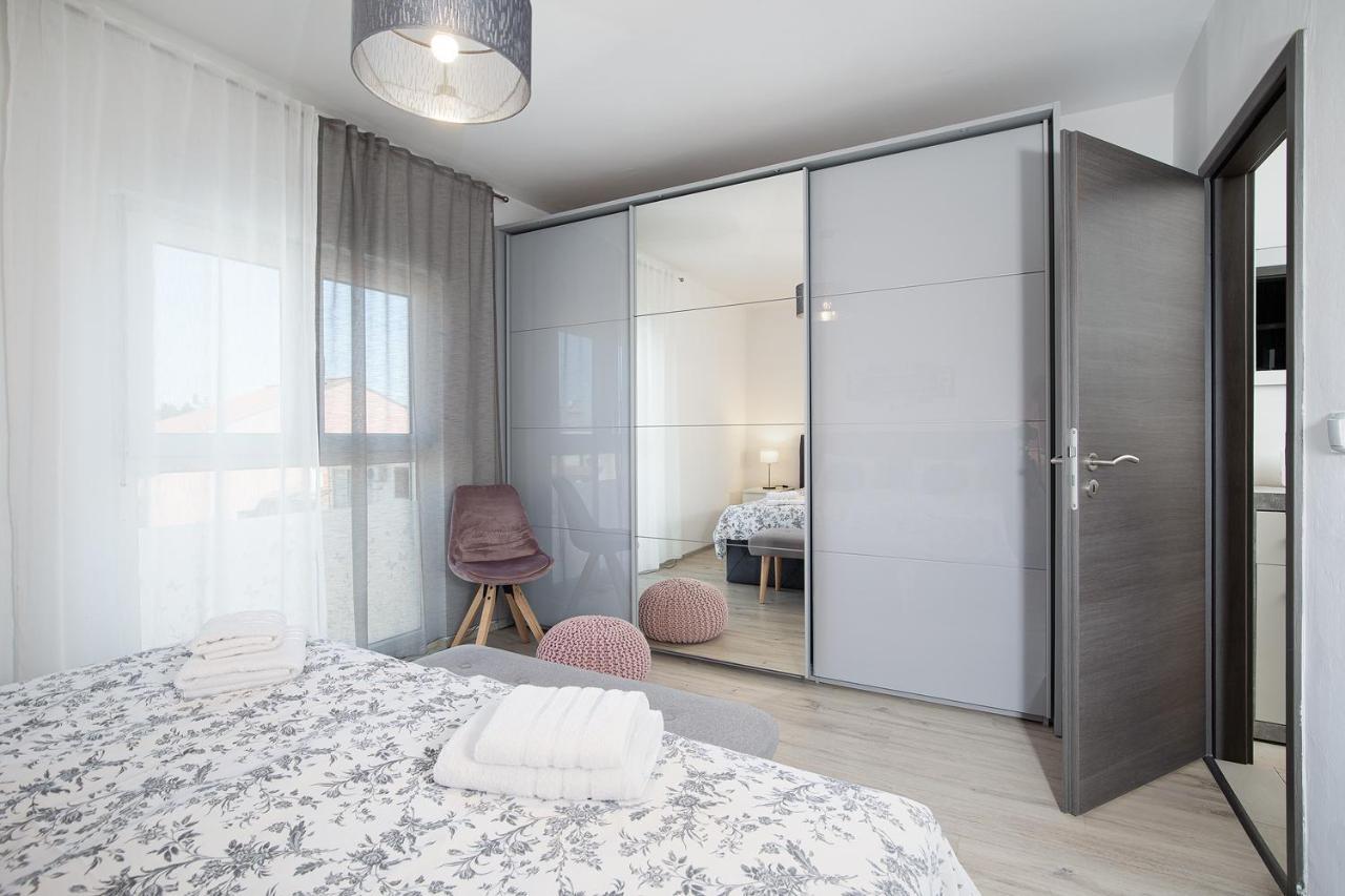 Apartment Sweet Center With Balcony & Private Parking *