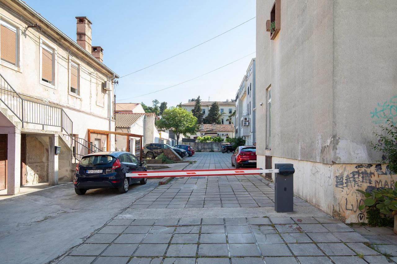 Sweet Center With Balcony & Private Parking